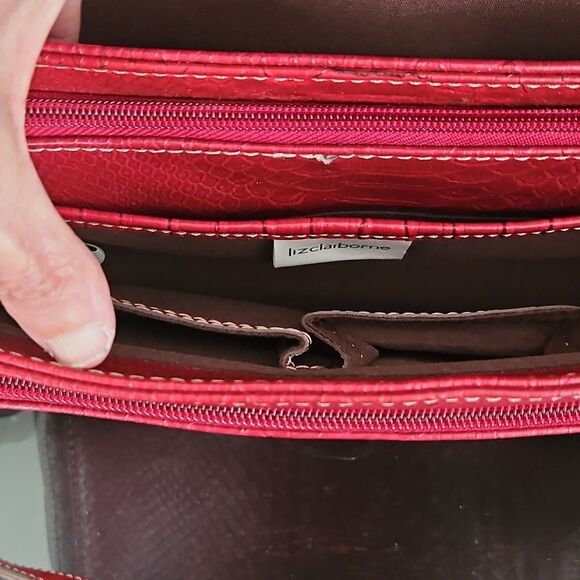 Liz Claiborne Red Crossbody Bag - Picture 5 of 12
